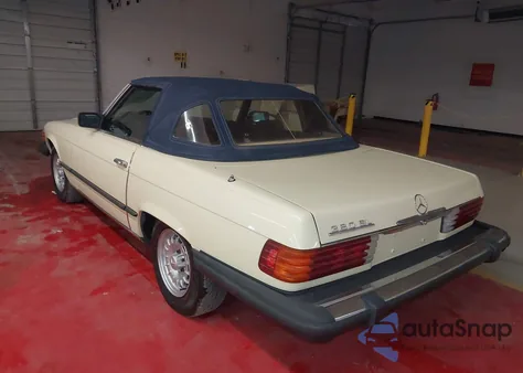 1983 Mercedes-Benz 380 Sl z USA, uszkodzony, nr VIN WDBBA45A1DB021379